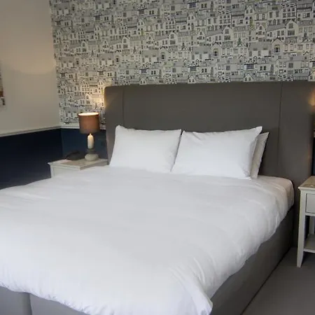 Hotell The White