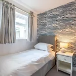 Hotel The White