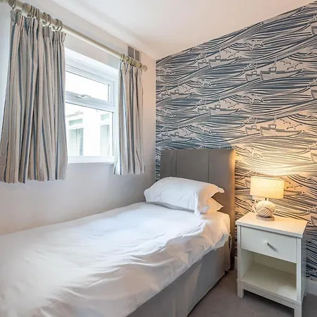 Hotel The White